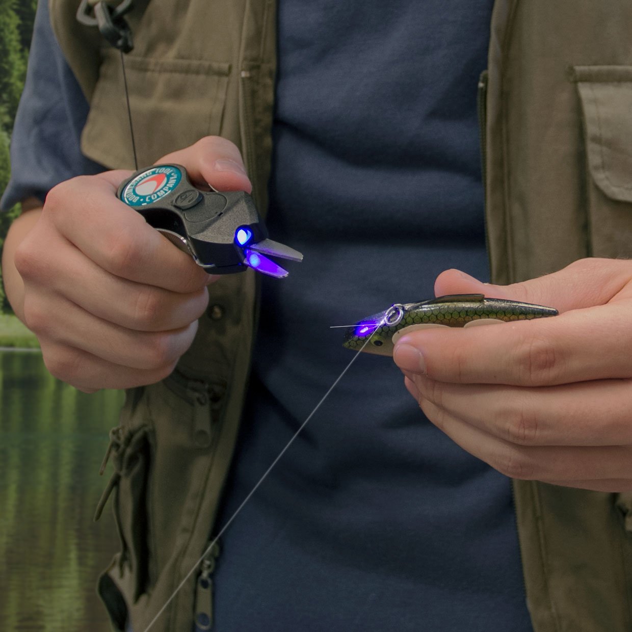 Super SNIP Fishing Line Cutter with Glow Jig Charging U/V Light